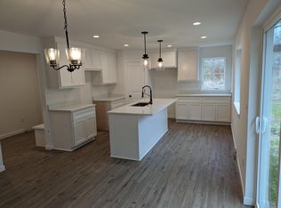 127 Vista Del Parco Dr, Sullivan, WI 53178