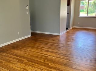11 E Clearview Dr, Athens, OH 45701