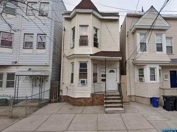 168 Parker St, Newark, NJ 07104