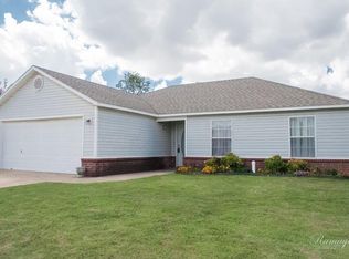 2016 S East St, Rogers, AR 72758