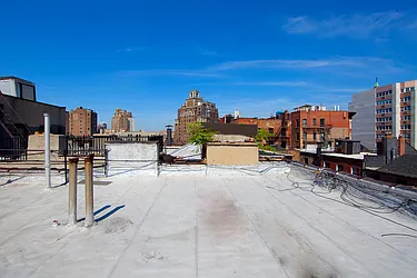 Rented by R New York