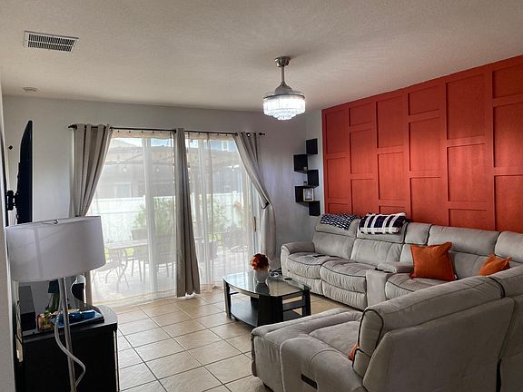 5th image of 2922 White Cedar Cir