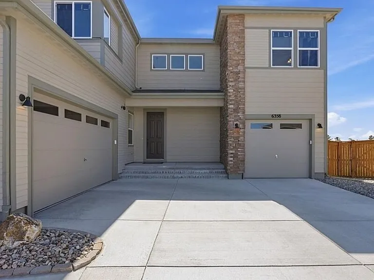 6358 Rockingham Ct — Photo 2