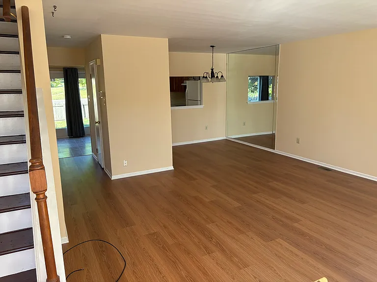 272 Lexington Rd — Photo 2