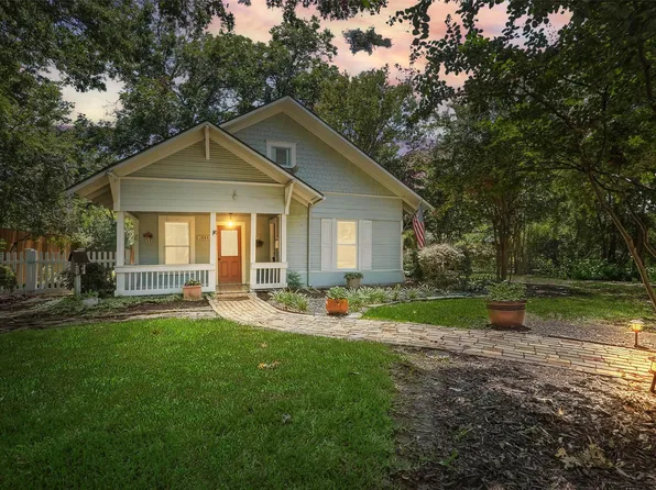 1004 W Ave E, Garland, TX 75040