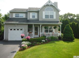 85 Tallmadge Trl, Miller Place, NY 11764