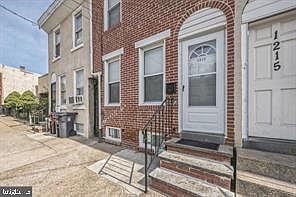 1st image of 1217 Chestnut St