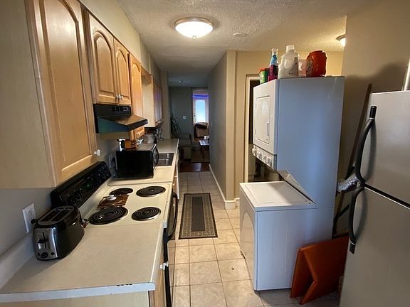 4th image of 1318 Laurel Ave