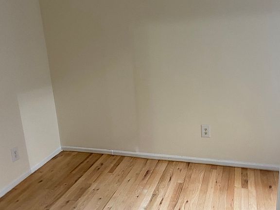 5th image of 223 13th St #11