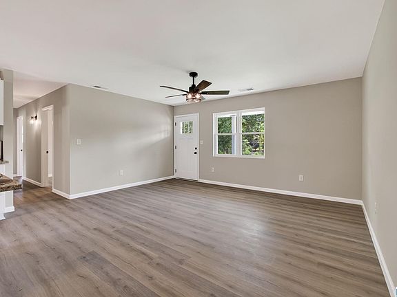 4th image of 107 Coker St