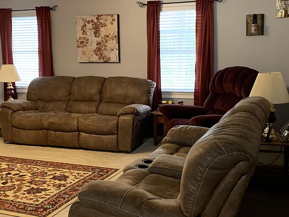 5th image of 140 Riverchase Dr