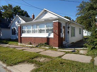 2nd image of 1533 Camp St