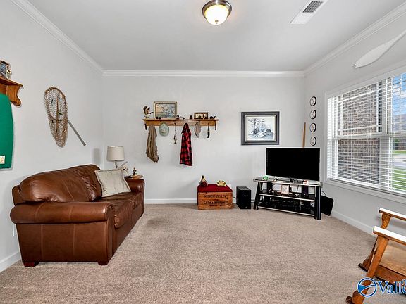 5th image of 231 Balota St