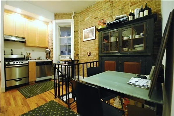 Rented by LJ Sloane Management | media 77