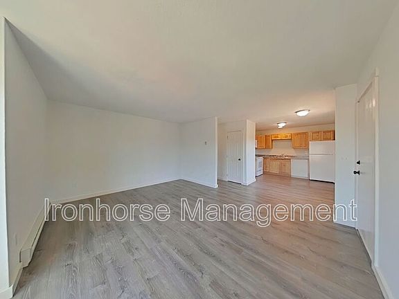 4th image of 119 S 15th Ave APT 3