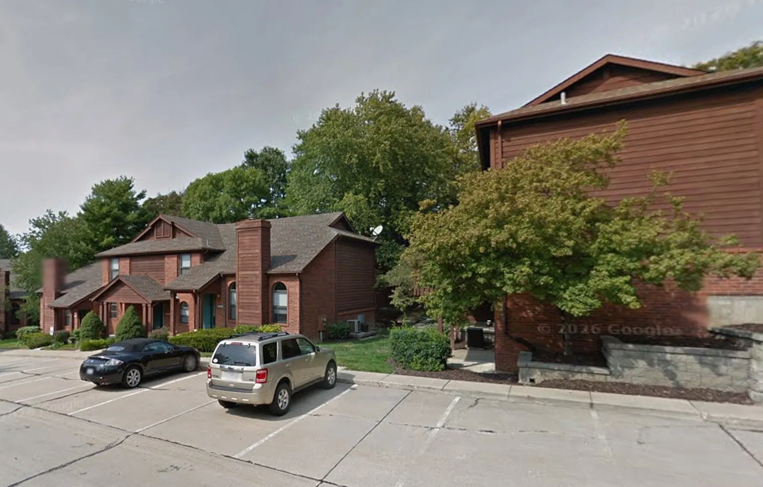 Chesterfield Village Townhomes — Photo 3