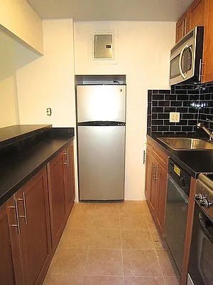 Rented by City Connections Realty | media 23