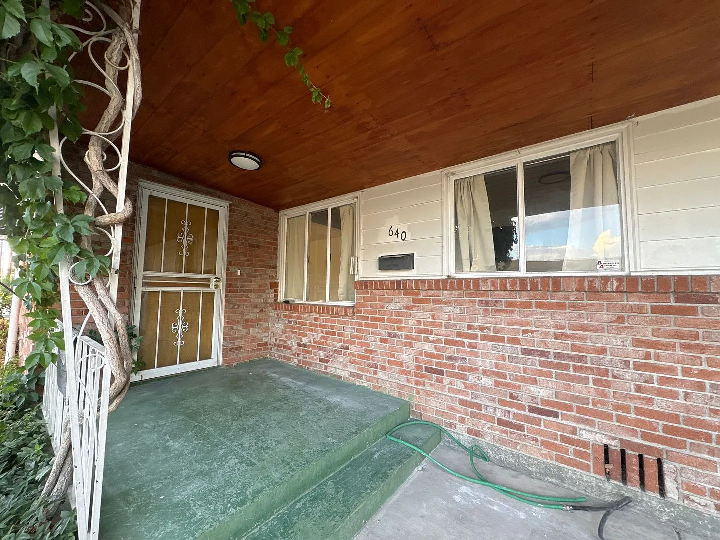640 Kirman Ave photo 1