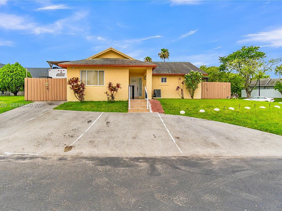 1st image of 13572 SW 285th Ter