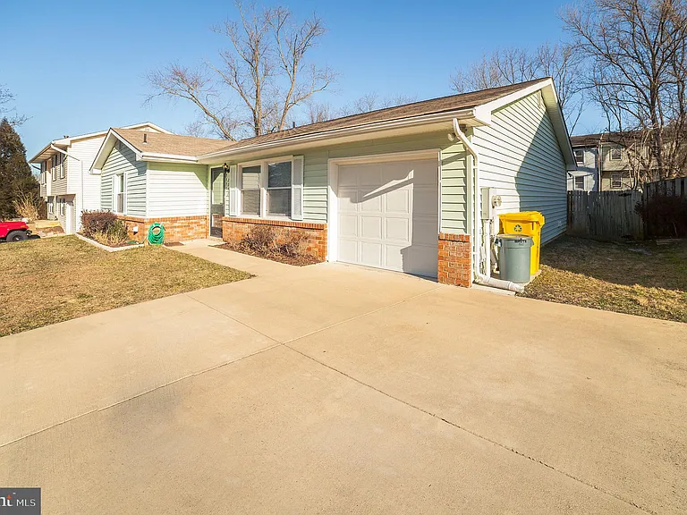 2090 Jason Ct — Photo 36
