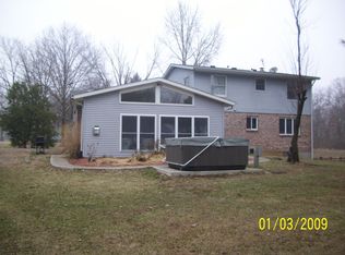 17069 Pony Ct, Jerseyville, IL 62052