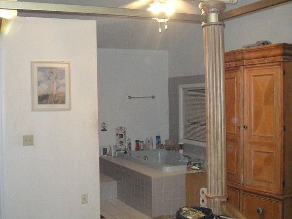 5th image of 503 SW Trenton Ter