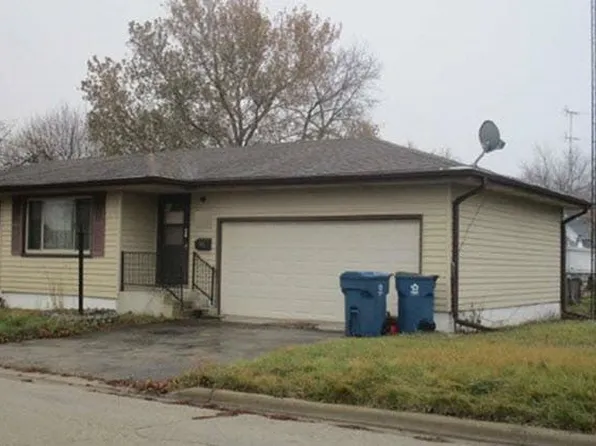 195 N Fulton Ave, Bradley, IL 60915