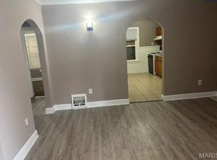 214 Hawkins Dr, Cahokia, IL