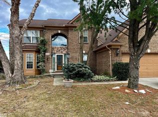 47748 Beacon Square Dr, Macomb, MI 48044