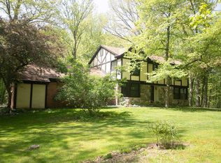 3191 Jeanette Dr, Chelsea, MI 48118