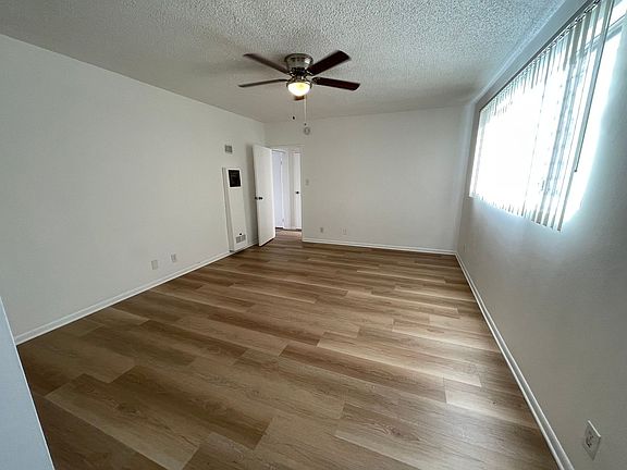 3rd image of 1347 N Poinsettia Pl #8