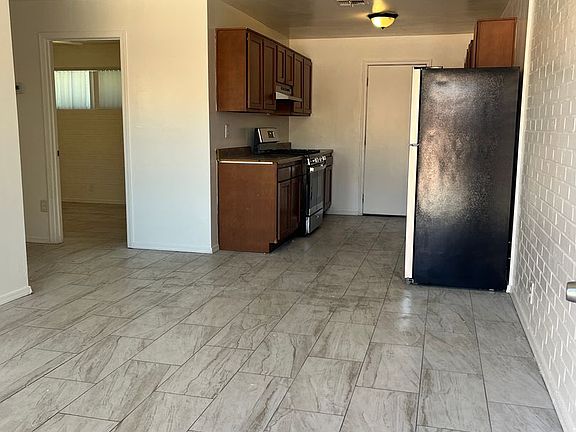 3rd image of 3521 N Flowing Wells Rd Floor 3521-11