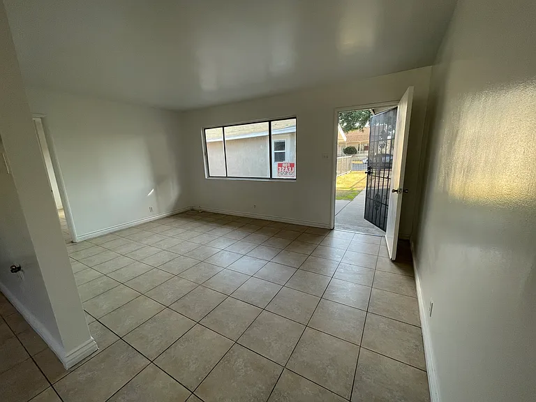 6415 El Selinda Ave — Photo 8