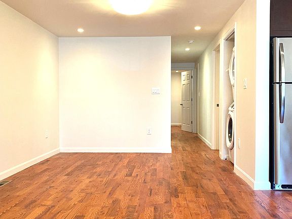 5th image of 270 Forrest St APT 1