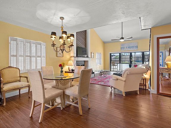 2nd image of 6443 Royal Woods Dr