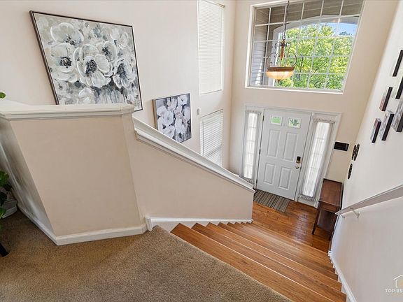 5th image of 275 Arlington Ct
