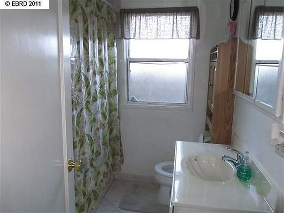 5th image of 1695 Manor Dr