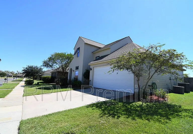 2582 Boudreaux Ave — Photo 3