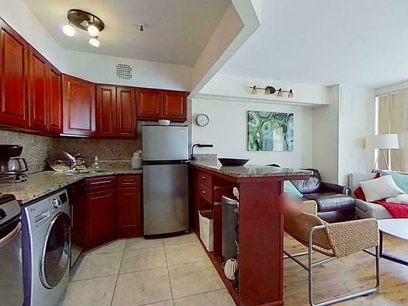 5th image of 1134 1st Ave APT 6R