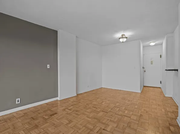 2400 Johnson Avenue image 3 of 24