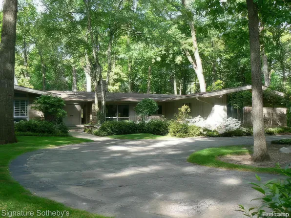 5170 Tootmoor Rd, Bloomfield Hills, MI 48302