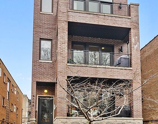 2nd image of 4048 N California Ave #1