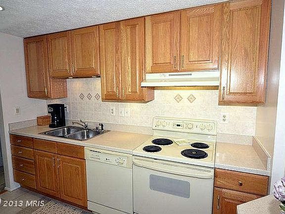 4th image of 8238 Mary Lee Ln