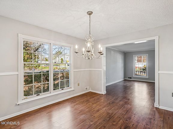 3rd image of 107 Spruce Circle N