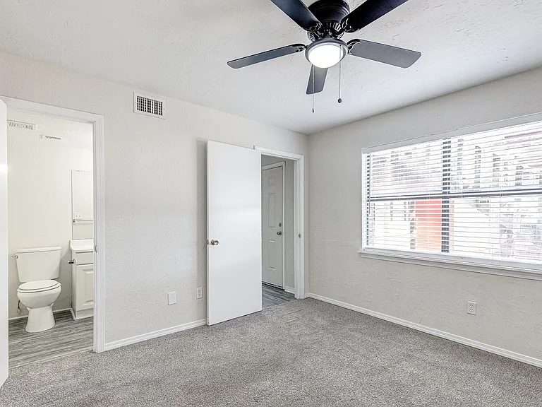 2904 NW 45th Pl #2904-C — Photo 28