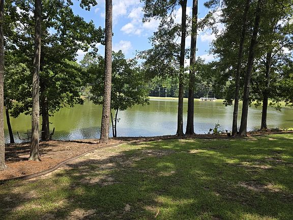 3rd image of 620 Plantation Dr