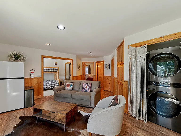 243 Pine St — Photo 36