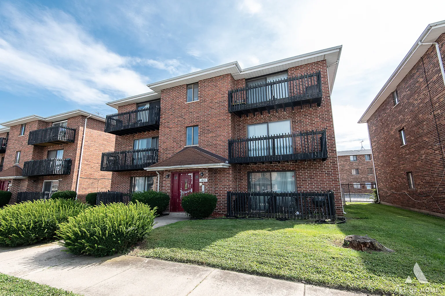 1613 Astor St APT 1W photo 1