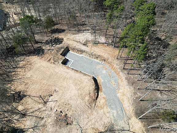 4th image of 25 Tall Oak Dr