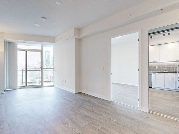 4th image of 99 John St #2508